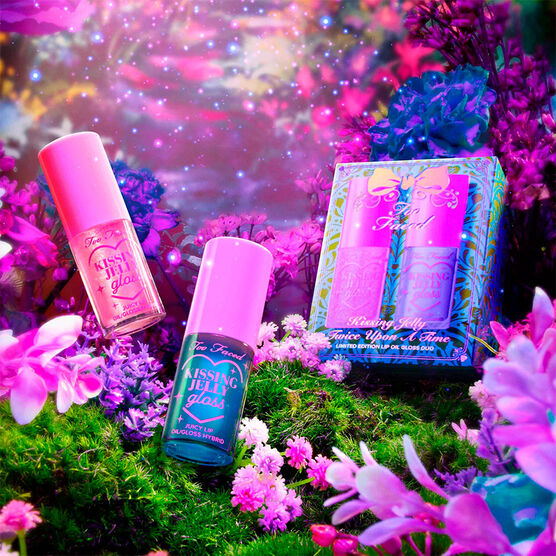 KISSING JELLY TWICE UPON